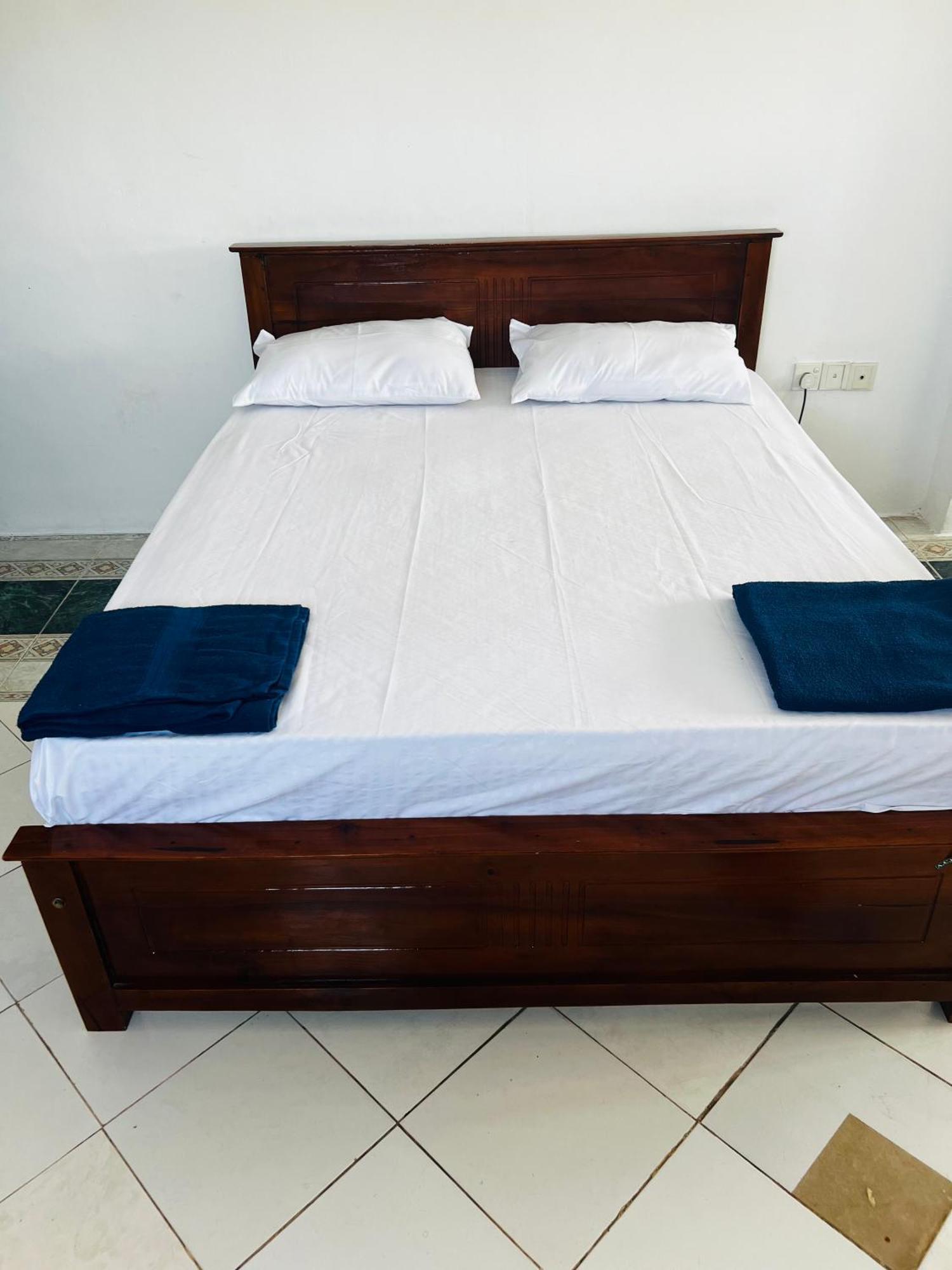 Ramlyn Guesthouse & Restaurant Negombo Eksteriør billede