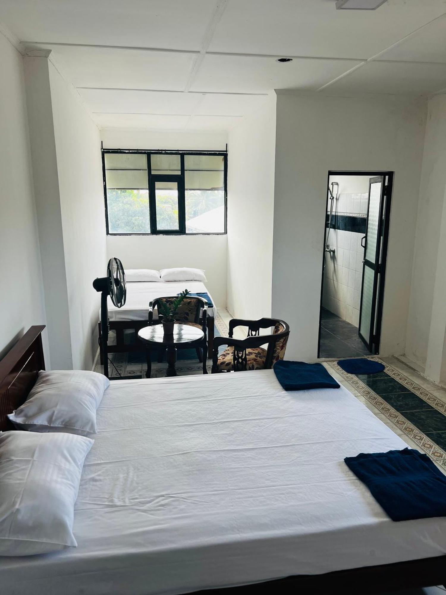 Ramlyn Guesthouse & Restaurant Negombo Eksteriør billede