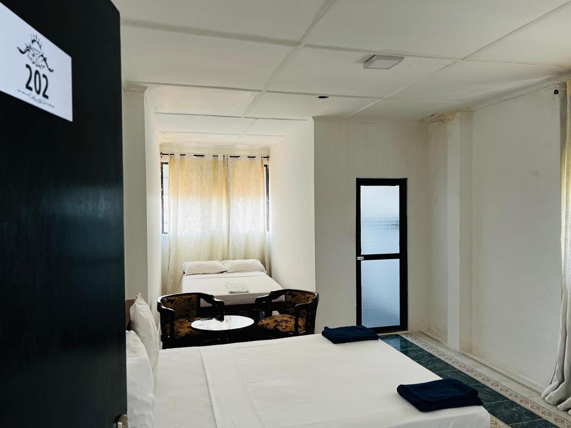 Ramlyn Guesthouse & Restaurant Negombo Eksteriør billede