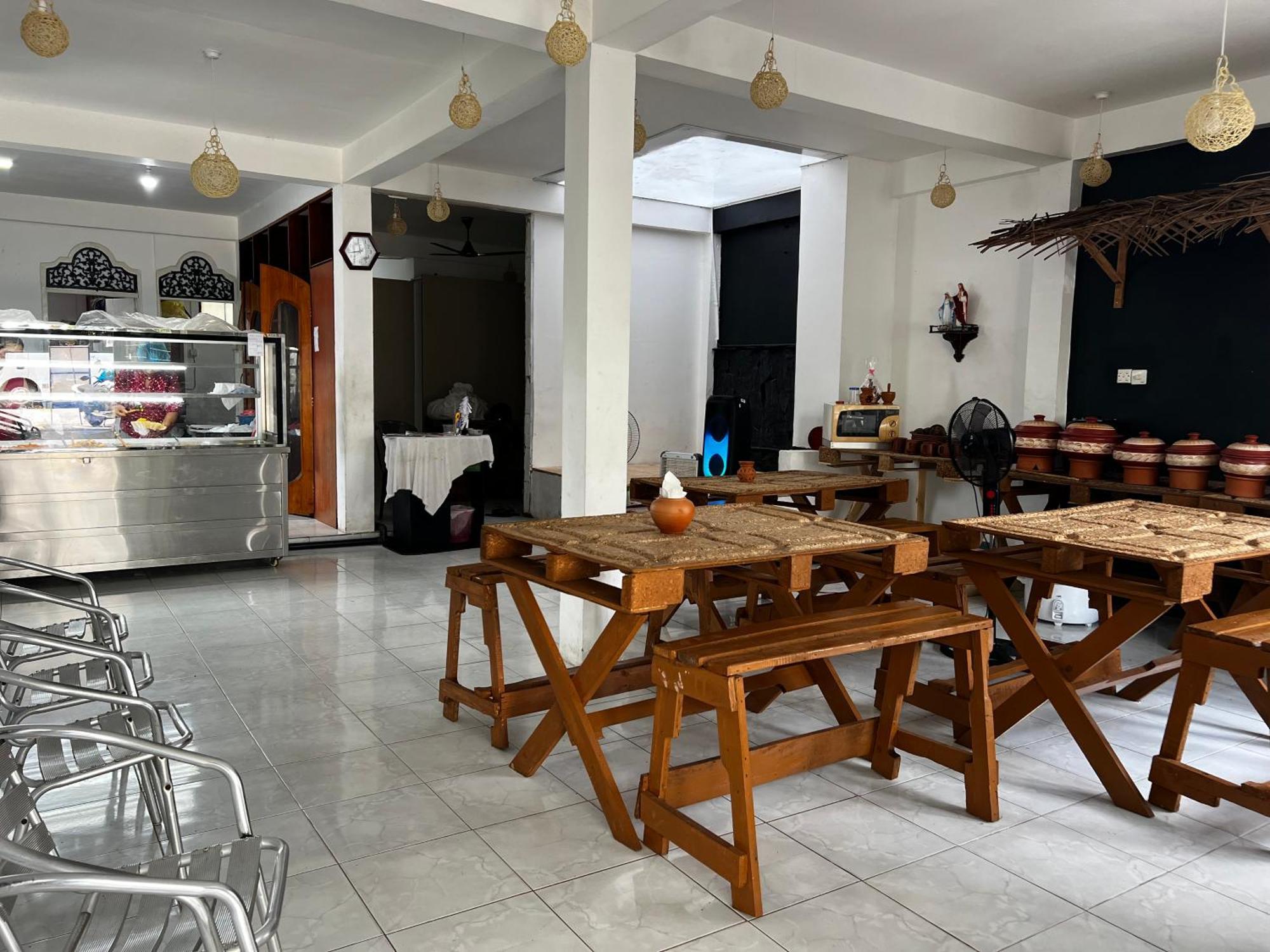 Ramlyn Guesthouse & Restaurant Negombo Eksteriør billede